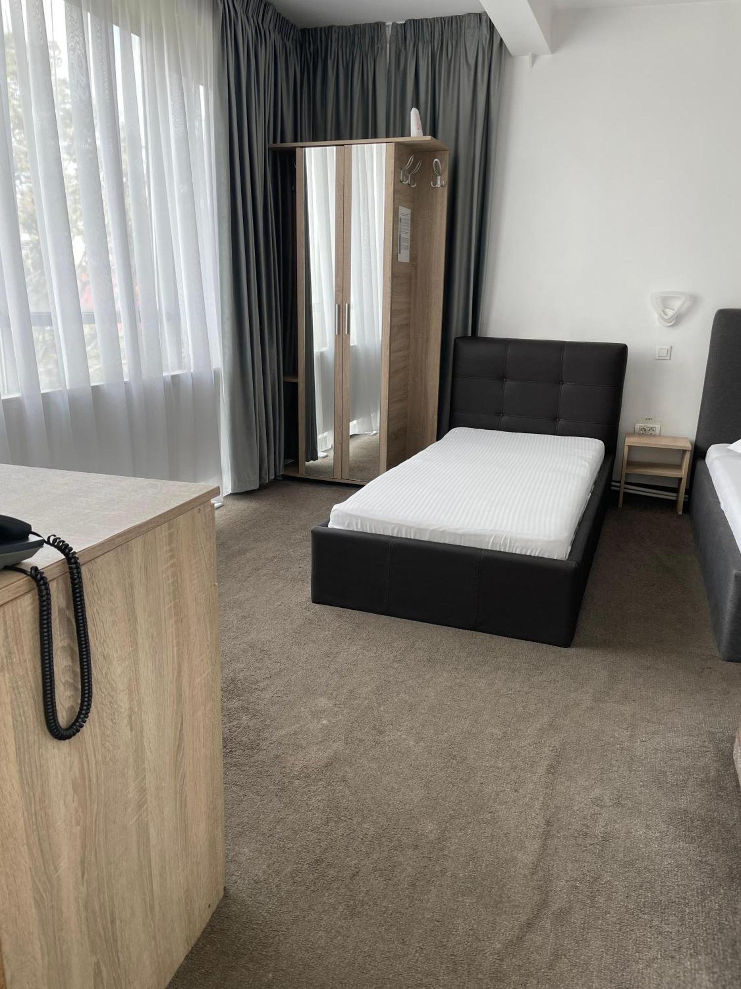 Hotel Vitan273 布加勒斯特 外观 照片